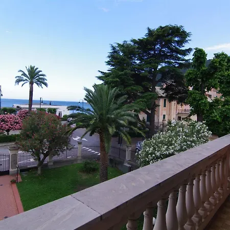 Mp מלון נולי